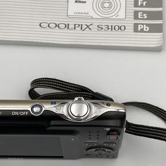 Nikon COOLPIX S3100 14.0MP Digital‎ Camera Silver Battery Charger AV  & Manual - Picture 12 of 16